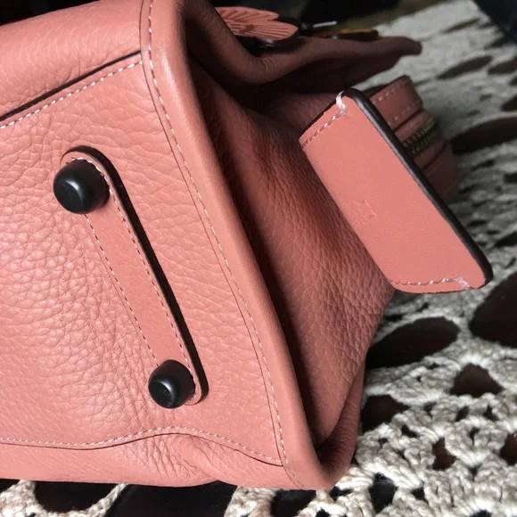 Coach 1941 30 Rogue Melon Tea Rose - Picture 4 of 10